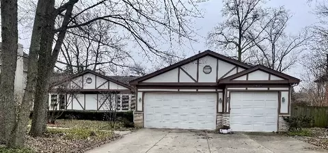 3819 Crestwood Dr, Northbrook, IL 60062