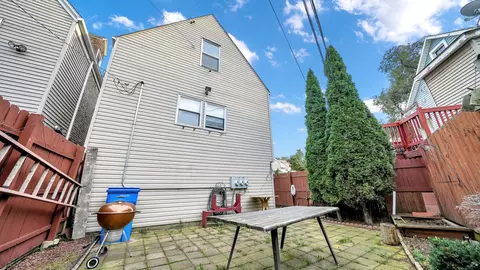 Exterior - Undisclosed, Chicago, IL 60609 photo 3 of 3