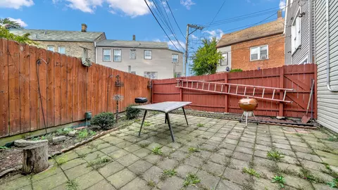 Exterior - Undisclosed, Chicago, IL 60609 photo 2 of 3