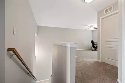Entry Way - 3103 Bromley Ln, Aurora, IL 60502 photo 5 of 6