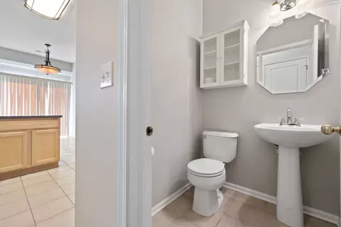 Entry Way - 3103 Bromley Ln, Aurora, IL 60502 photo 6 of 6