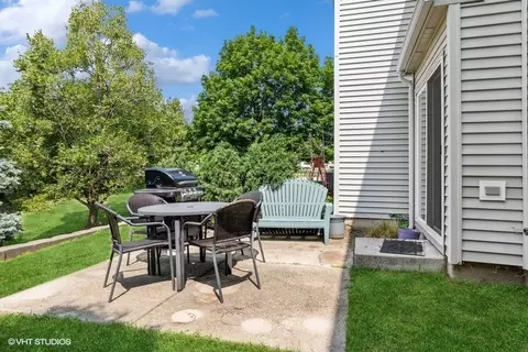 Exterior - 3103 Bromley Ln, Aurora, IL 60502 photo 5 of 6