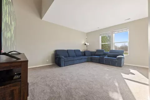 Living - 3103 Bromley Ln, Aurora, IL 60502 photo 3 of 3