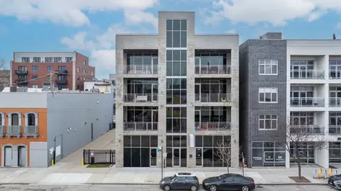 830 N Ashland Ave #2S, Chicago, IL 60622