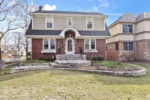 4601 Wolf Rd, Western Springs, IL 60558