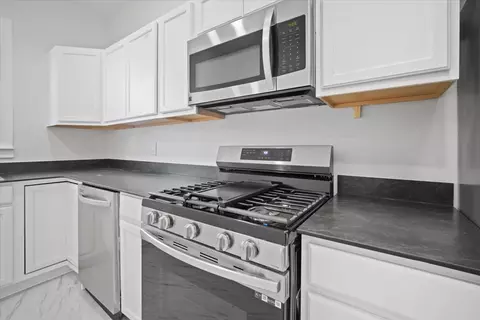 Kitchen - 107 Packard St, Bloomington, IL 61701 photo 3 of 5