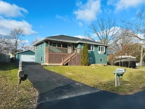 34704 N Oden Ave, Ingleside, IL 60041