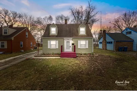 1956 E Pine St, Kankakee, IL 60901