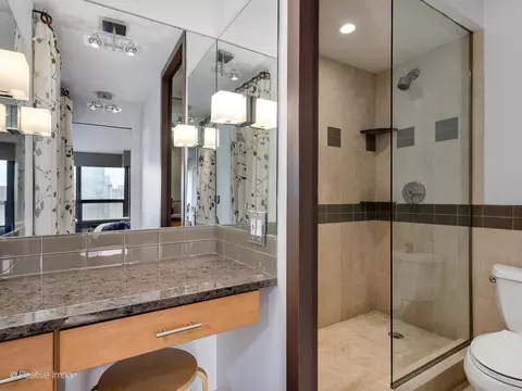 Bath - 30 E Huron St #4804, Chicago, IL 60611 photo 2 of 3