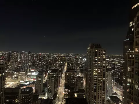 View/Area - 30 E Huron St #4804, Chicago, IL 60611 photo 7 of 8
