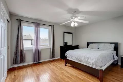 Bedroom - 1475 Westbury Dr, Hoffman Estates, IL 60192 photo 1 of 5