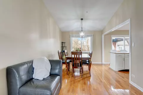 Dining - 1475 Westbury Dr, Hoffman Estates, IL 60192 photo 1 of 1