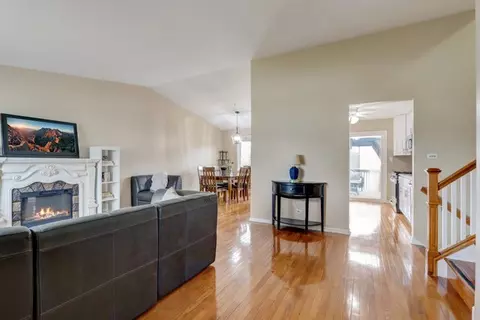 Entry Way - 1475 Westbury Dr, Hoffman Estates, IL 60192 photo 1 of 1