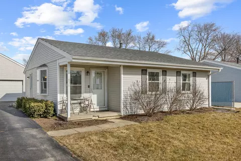 430 Konen Ave, Aurora, IL 60505