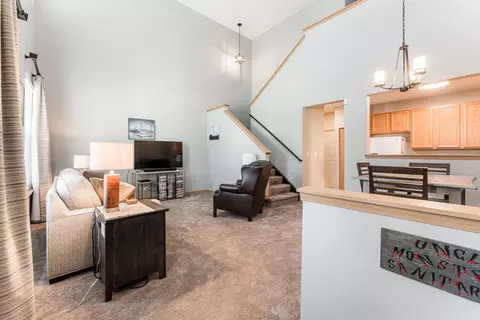 Living - 2257 Georgetown Cir #2257, Aurora, IL 60503 photo 1 of 4