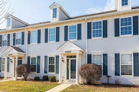 2257 Georgetown Cir #2257, Aurora, IL 60503