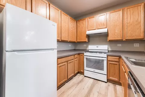 Kitchen - 2257 Georgetown Cir #2257, Aurora, IL 60503 photo 1 of 2