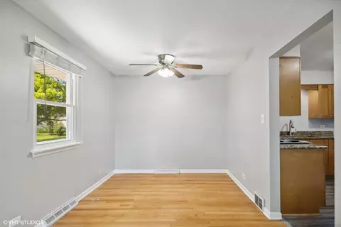 12 E 60th St, Westmont, IL 60559 photo 5