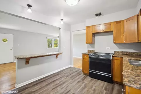 12 E 60th St, Westmont, IL 60559 photo 8