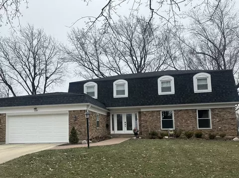 939 W Gilbert Rd, Palatine, IL 60067
