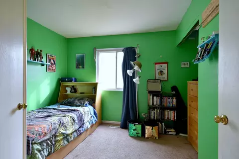 Bedroom - 692 Packard Dr, Elgin, IL 60120 photo 2 of 3