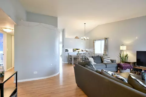 Living - 692 Packard Dr, Elgin, IL 60120 photo 4 of 5
