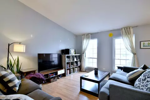 Living - 692 Packard Dr, Elgin, IL 60120 photo 1 of 5