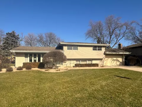6244 Carol Ln, Palos Heights, IL 60463