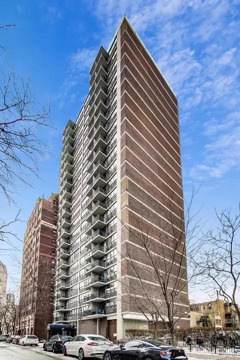 2740 N Pine Grove Ave #19F, Chicago, IL 60614