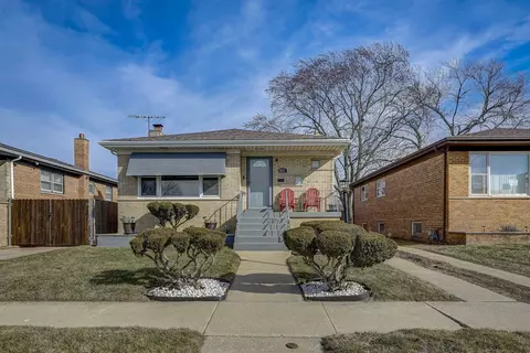 14517 S Yates Ave, Burnham, IL 60633