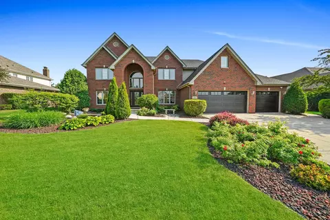10901 Cardinal Lake Dr, Frankfort, IL 60423