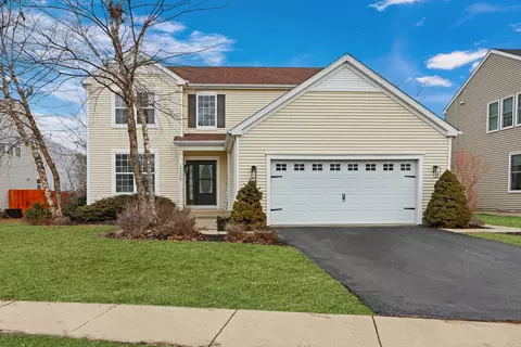 2230 W Forest Cove Dr, Round Lake Beach, IL 60073