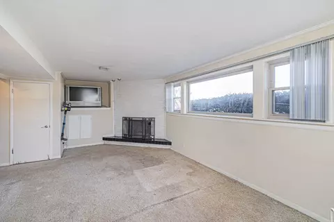 Living - 900 Devon Ave, Park Ridge, IL 60068 photo 4 of 4