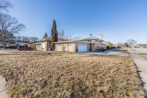 Exterior - 900 Devon Ave, Park Ridge, IL 60068 photo 4 of 4