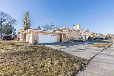 Exterior - 900 Devon Ave, Park Ridge, IL 60068 photo 3 of 4