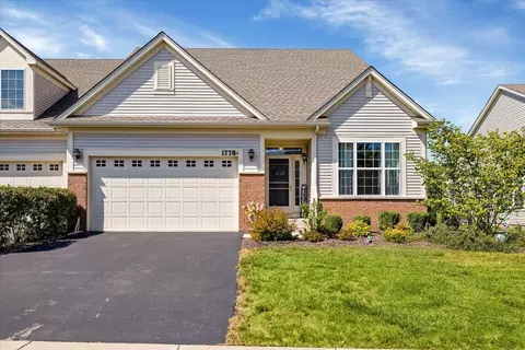 1778 Glenwood Cir #B, Sugar Grove, IL 60554
