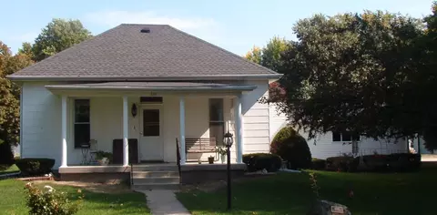 606 NW Pearl St, Atlanta, IL 61723