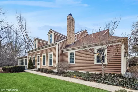 1626 Stonebridge Trl, Wheaton, IL 60189