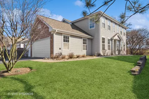 607 Howard Ave, East Dundee, IL 60118