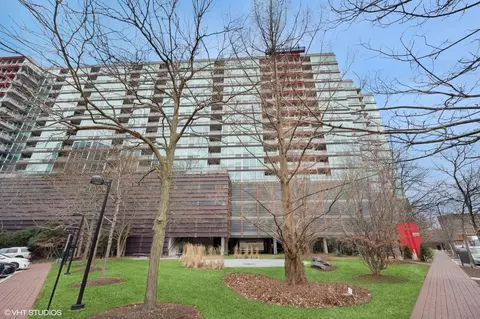 800 Elgin Rd #712, Evanston, IL 60201