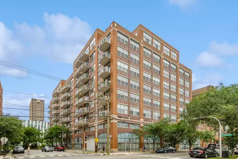 933 W Van Buren St #711, Chicago, IL 60607