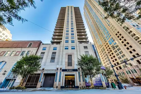635 N Dearborn St #2305, Chicago, IL 60654