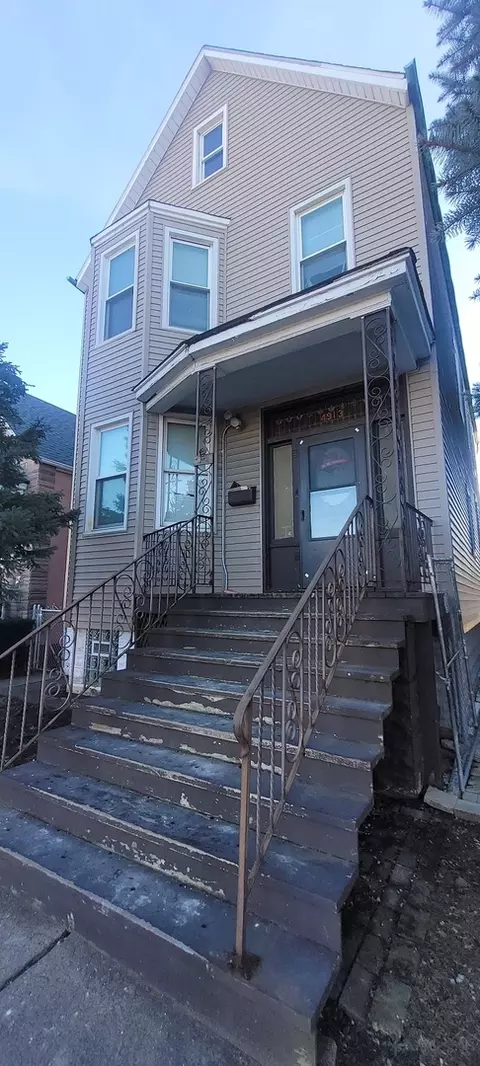 4913 W 31st St, Cicero, IL 60804