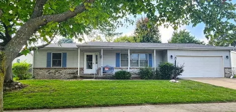 609 Bellerieve Dr, Champaign, IL 61822