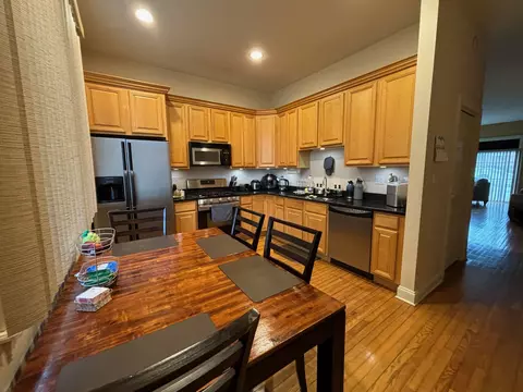 Kitchen - 3909 Shakespeare Ave, Lyons, IL 60534 photo 5 of 7
