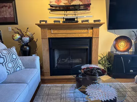 Living - 3909 Shakespeare Ave, Lyons, IL 60534 photo 4 of 5
