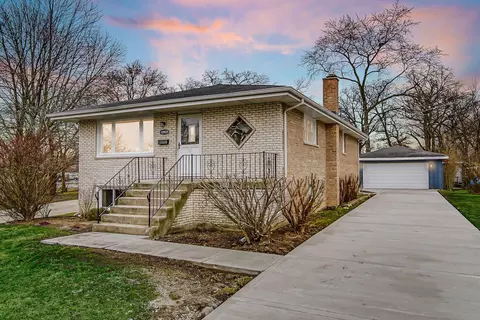 10909 S Worth Ave, Worth, IL 60482