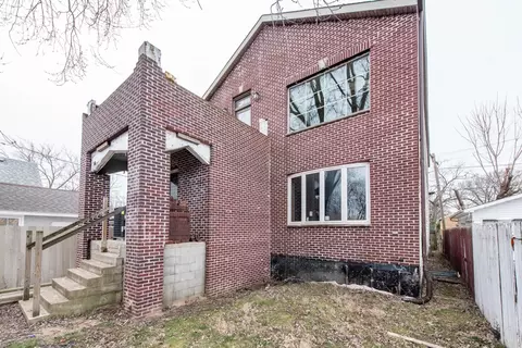 26 S Lewis Ave, Waukegan, IL 60085