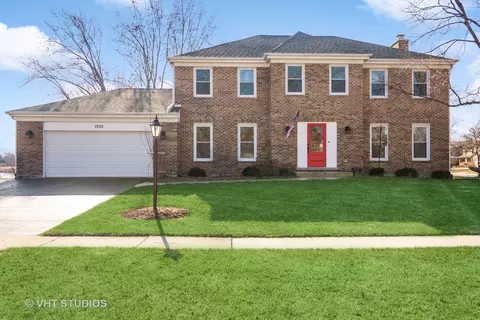 1355 Picardy Ln, Hoffman Estates, IL 60192