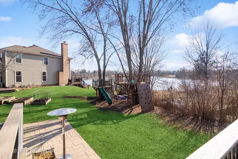 Exterior - 1355 Picardy Ln, Hoffman Estates, IL 60192 photo 5 of 5